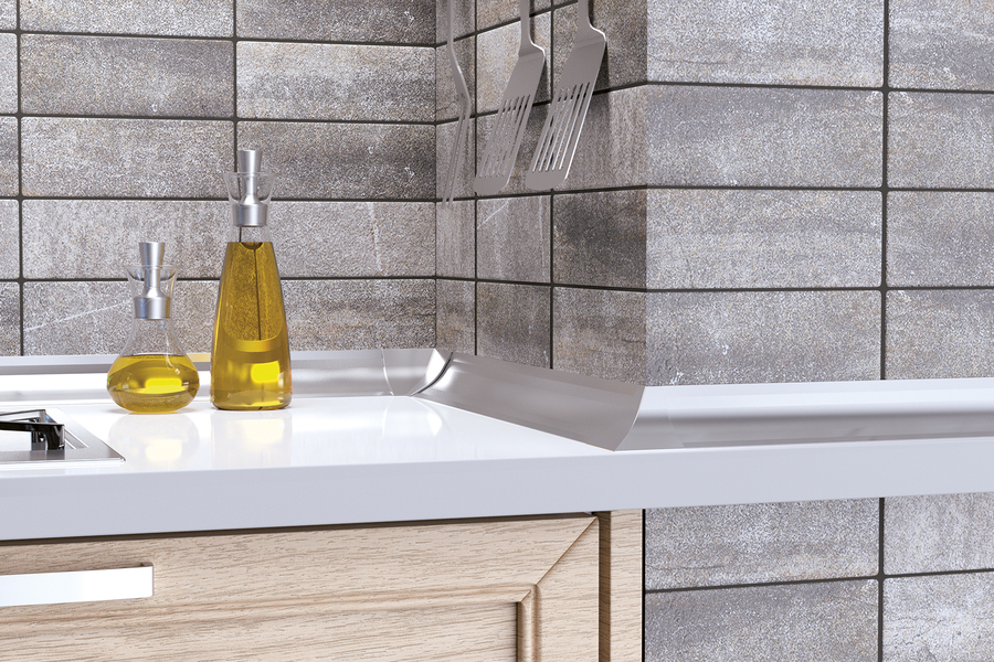 Cezar-listwa-przyblatowa-wklesla-aluminium-render Anodeeritud alumiiniumist köögitöölaua servaprofiil (nõgus) L=3m - Image 1